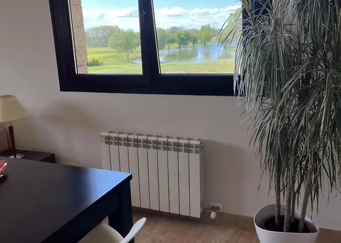 Casa Con Vistas Al Golf * León